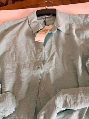 Light green Button-Front  women’s roll tab sleeve blouse